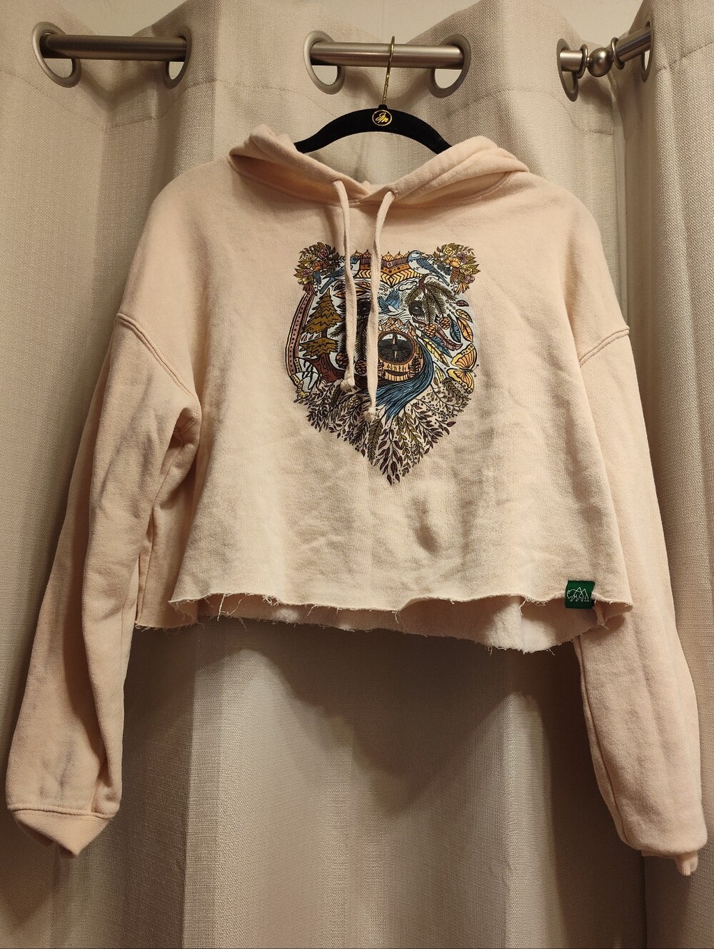 Wild Tribute Women's Boho Bear Crop Pale Pink Hoodie W Graphic Bear